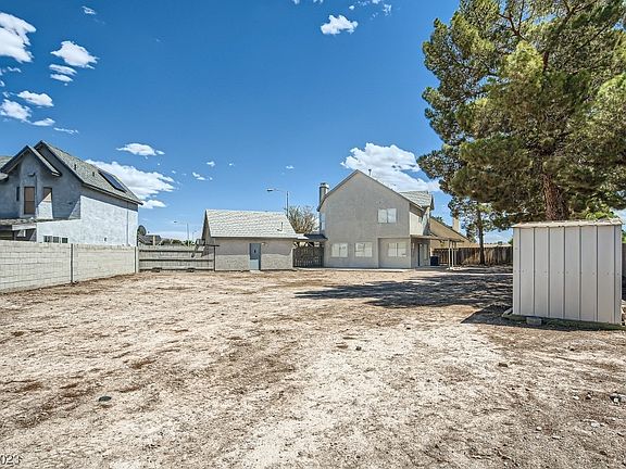2nd image of 5519 Myron Cir
