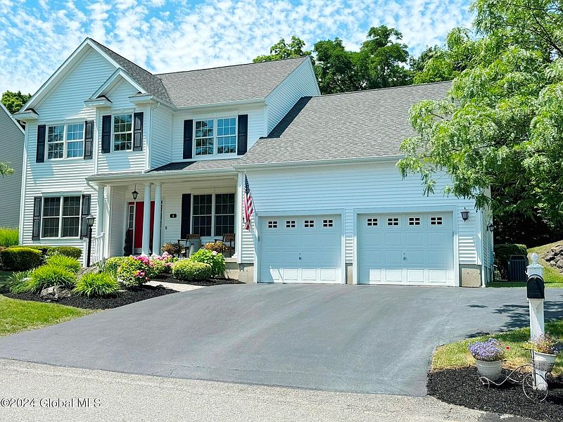 2nd image of 4 Leadholm Court