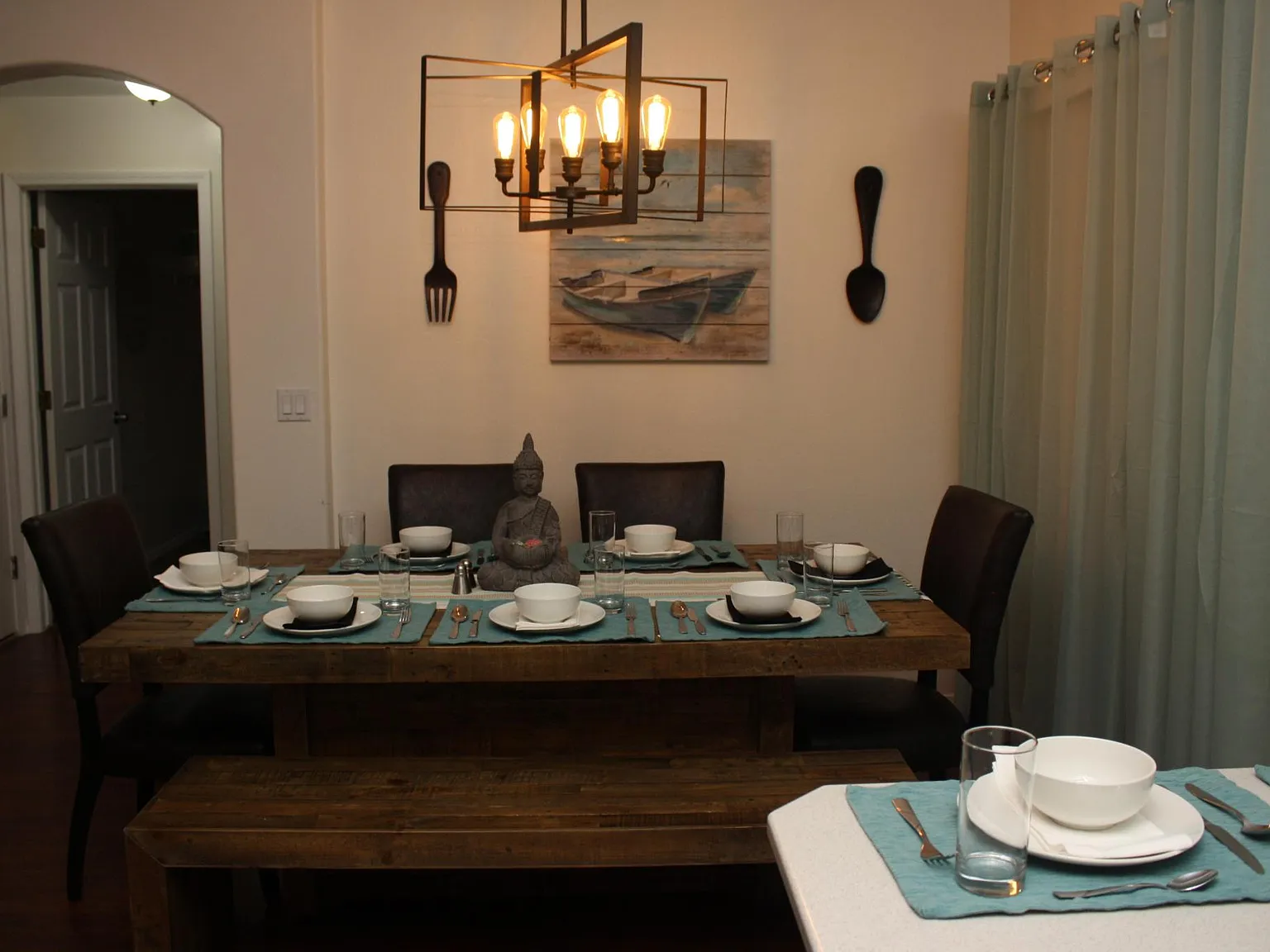 3 bed, 2000 sqft, $2,395 — Photo 4