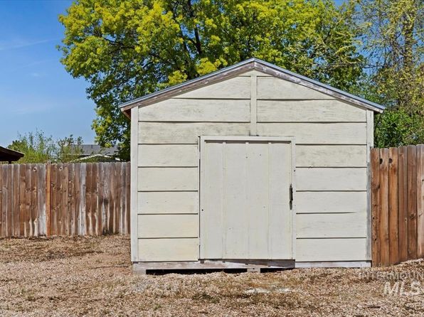 9176 Randolph Dr, Nampa, ID 83686