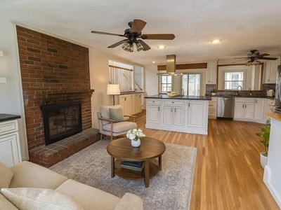 5 Carriage Dr, Chelmsford, MA, 01824