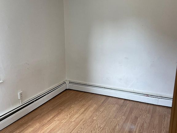 5th image of 68 Whiting St Floor 2
