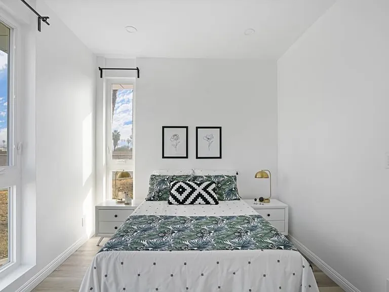 837 N Kingsley Dr — Photo 8