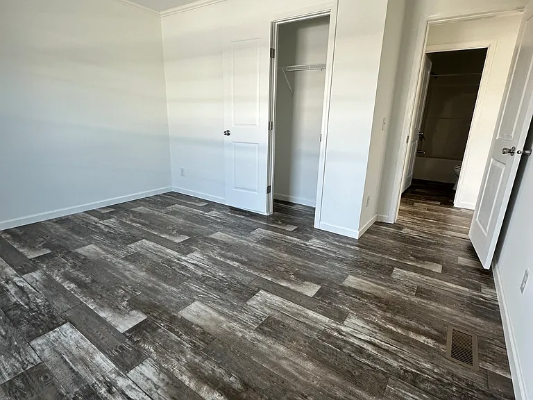 3557 Warren Pl — Photo 10