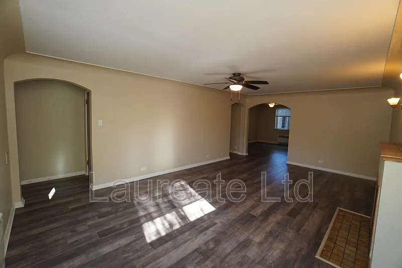 2 bed, 1.0 bath, 1100 sqft, $1,595 — Photo 3