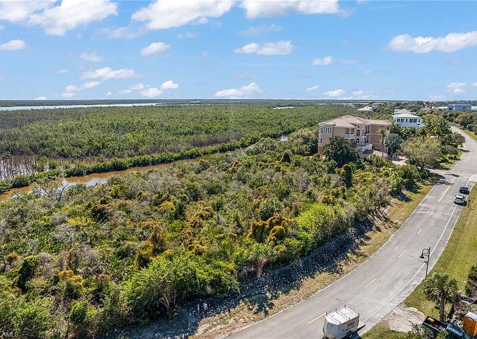 1st image of 1060 Blue Hill Creek DR