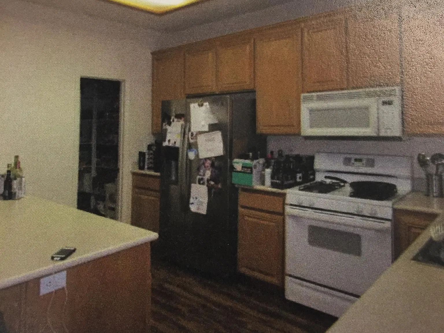 3 bed, 2.5 bath, 1876 sqft, $3,695 — Photo 3