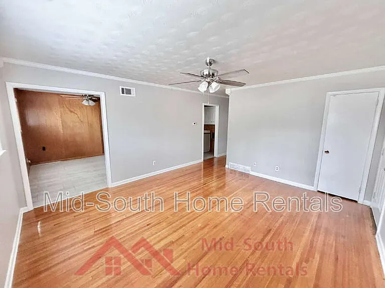 3831 Hermitage Dr — Photo 5