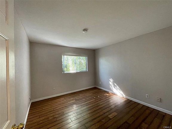 3rd image of 4229 Rosecrans Ave