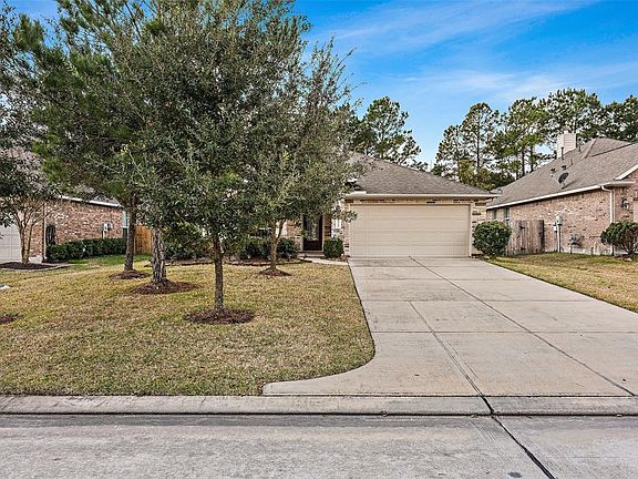 3rd image of 20161 Southwood Oaks Dr