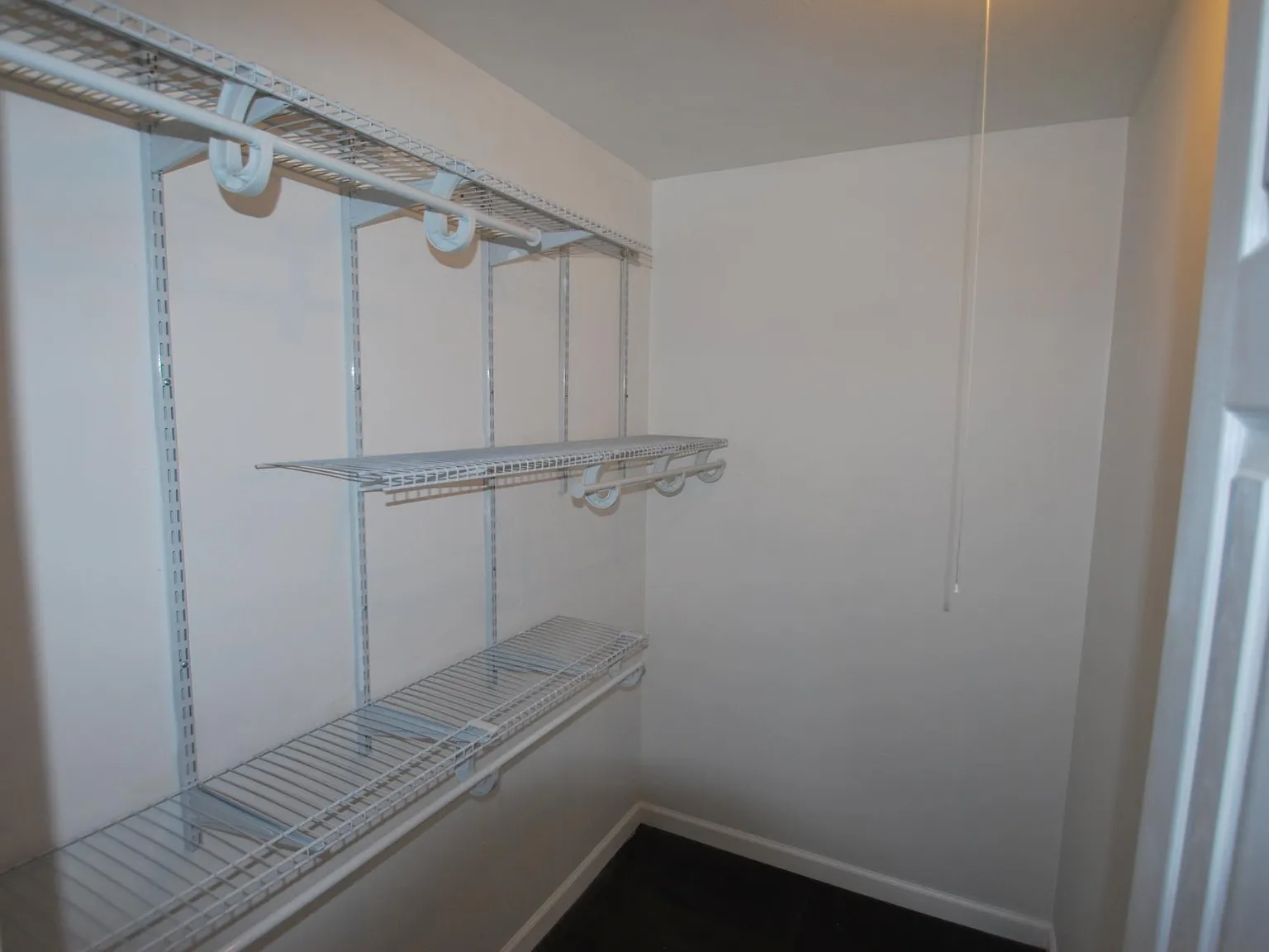 2 bed, 1.5 bath, 904 sqft, $1,225 — Photo 3
