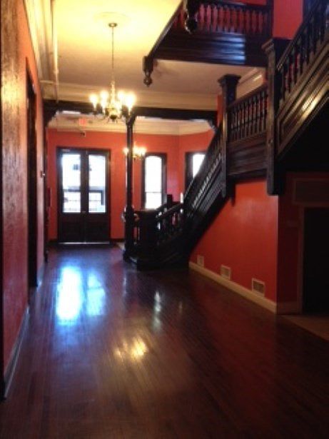 2nd image of 418 W Ormsby Ave