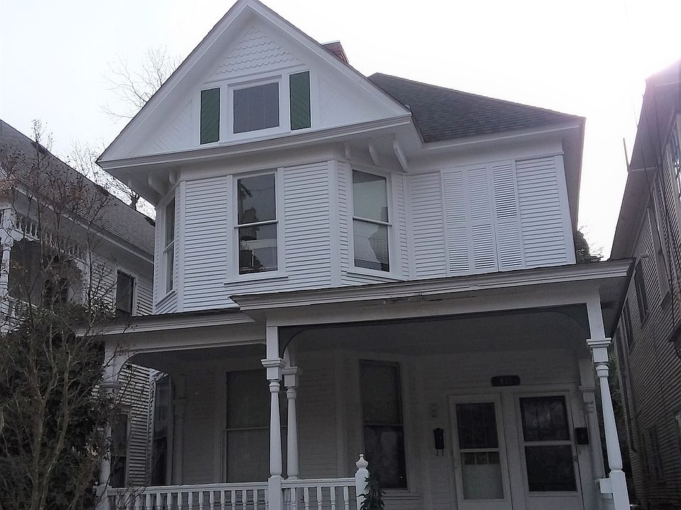 1st image of 411 W Main St
