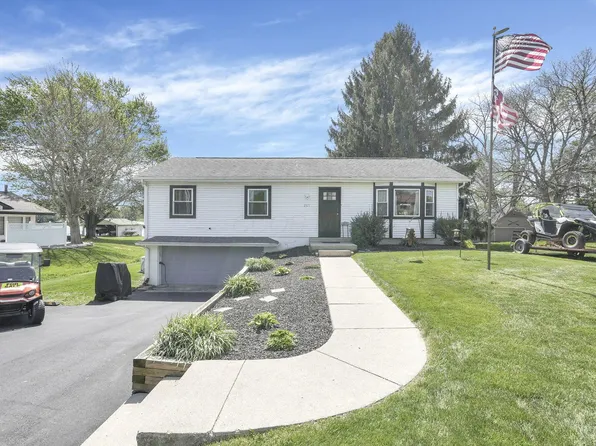 2571 W Choctaw Dr, London, OH 43140