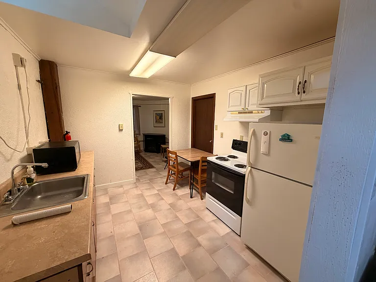 1046 Pike Run Dr #C — Photo 2