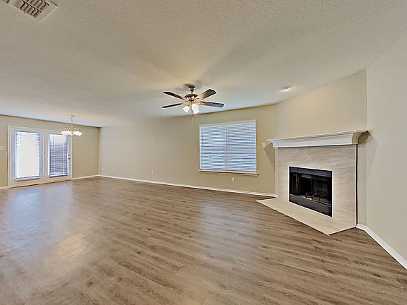 4th image of 3513 Oceanview Dr