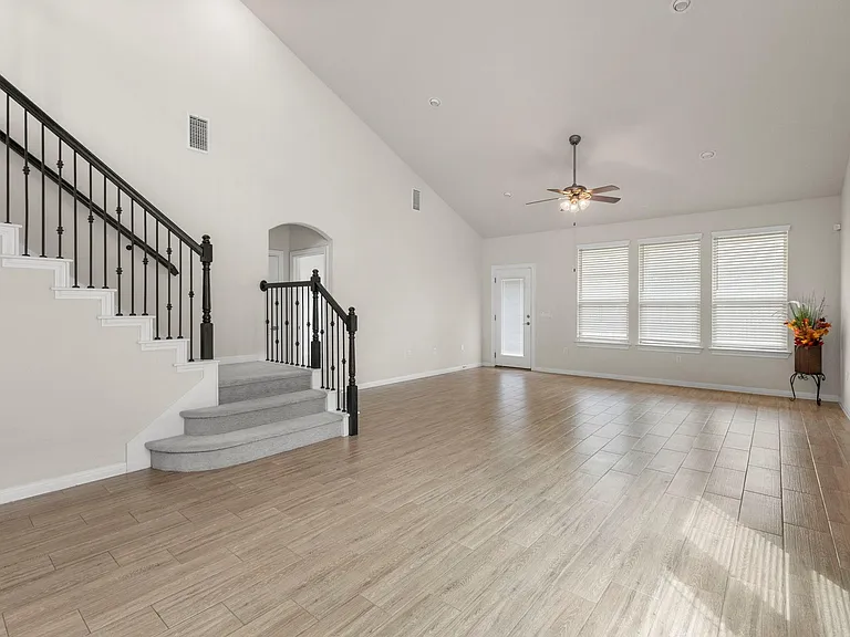 9802 Acero Dr — Photo 14