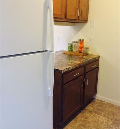 3rd image of 9101 California Ave APT 2