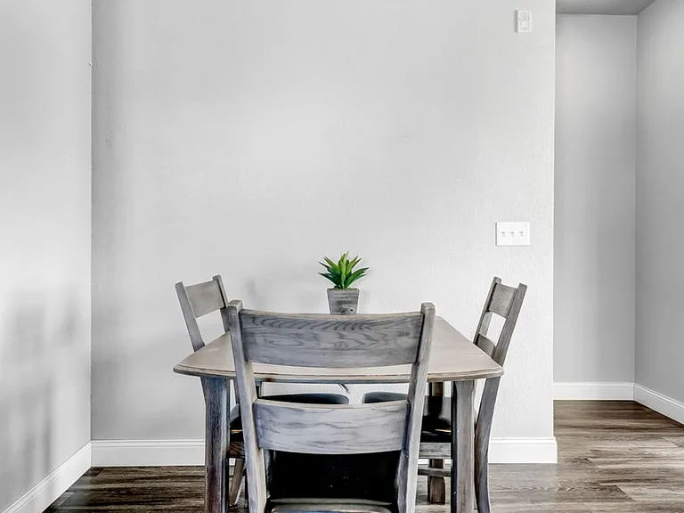 2103 4th St SW — Photo 10