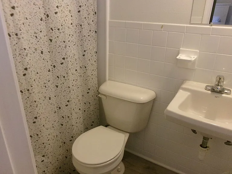 320 Broken Saddle Ln — Photo 13