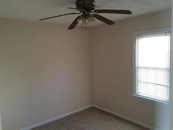 4th image of 1824 Sheffield St