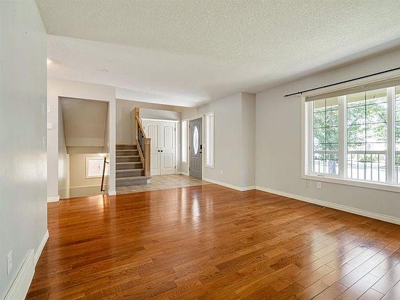 3rd image of 805 W 17th St S