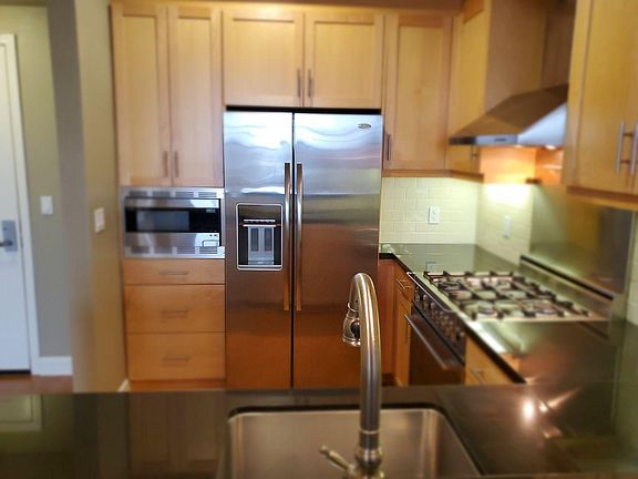 2nd image of 1001 Laurel St Unit 411