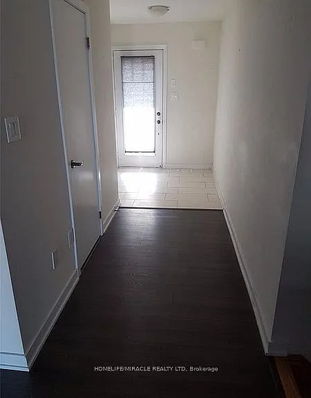 35 Sherway St — Photo 6