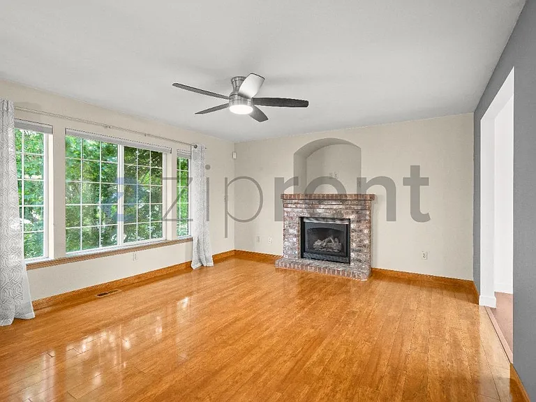 9915 SE 235th Pl — Photo 5
