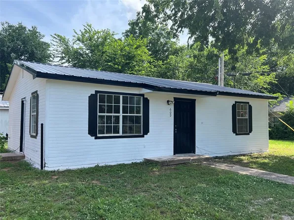 609 Johnson St, Meeker, OK 74855