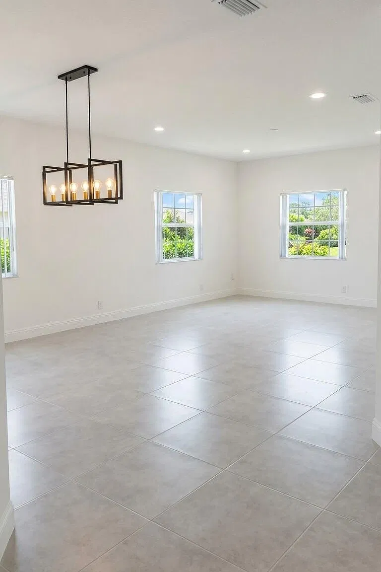 5 bed, 2.5 bath, 2916 sqft, $4,100 — Photo 3