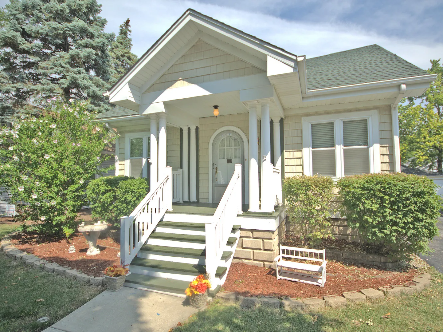 858 E Prairie Ave photo 1