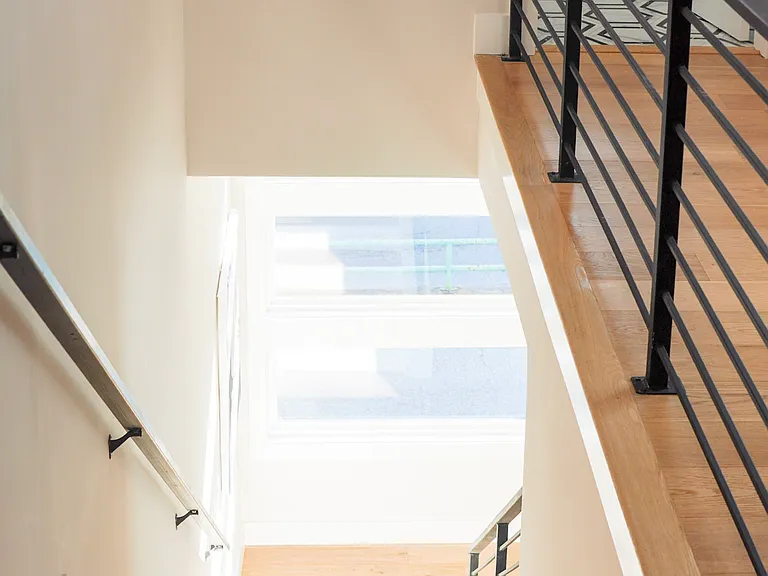 68 Boulevard SE — Photo 16