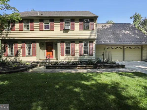 9 Harrowgate Dr, Cherry Hill, NJ 08003