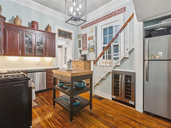 5th image of 906 Saint Ann St #1