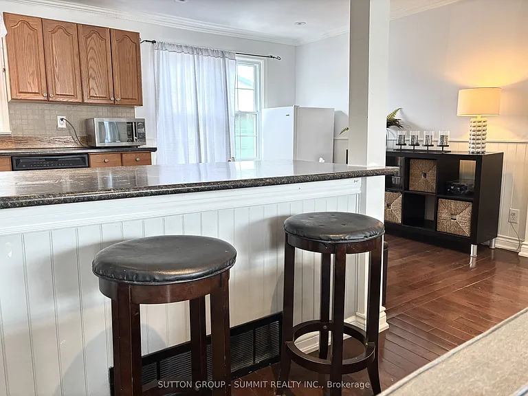 2958 King St — Photo 4