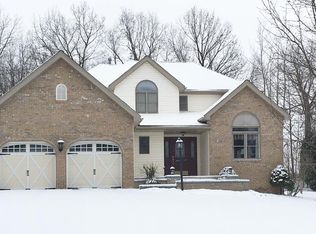 128 Applewood Ln, Slippery Rock, PA
