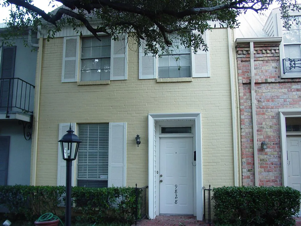 2 bed, 1.5 bath, 1031 sqft, $1,995 — Photo 1
