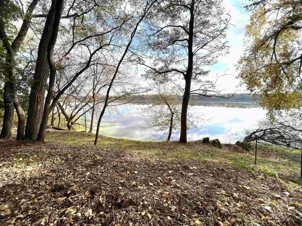 334 Lake Avenue #3, Montello, WI 53949