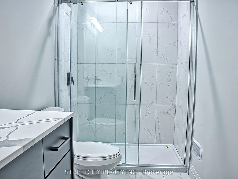2900 Savoy St #105 — Photo 20