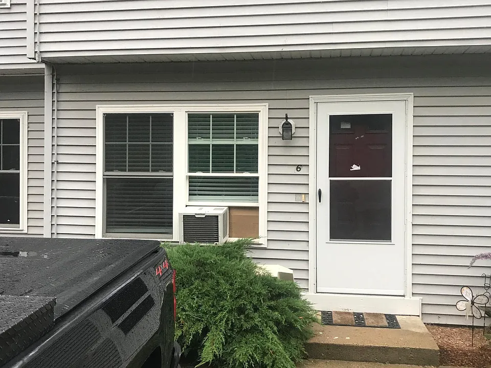 453 Bayonet St #6