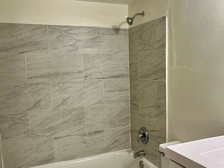 633 Buoy Ln — Photo 6