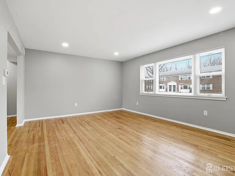 160 Evergreen Rd #14A — Photo 7