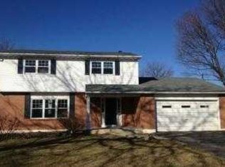 6857 Linden Cir, Macungie, PA 18062