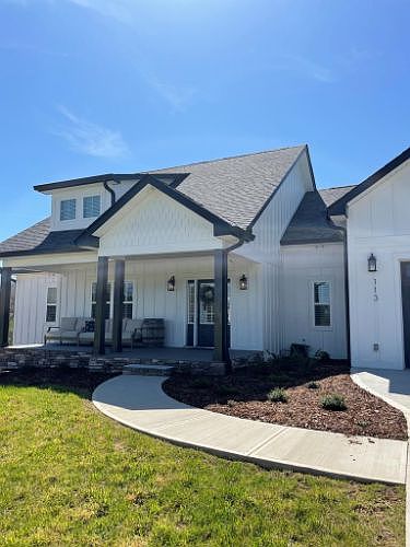 1st image of 113 Stone Leigh Dr