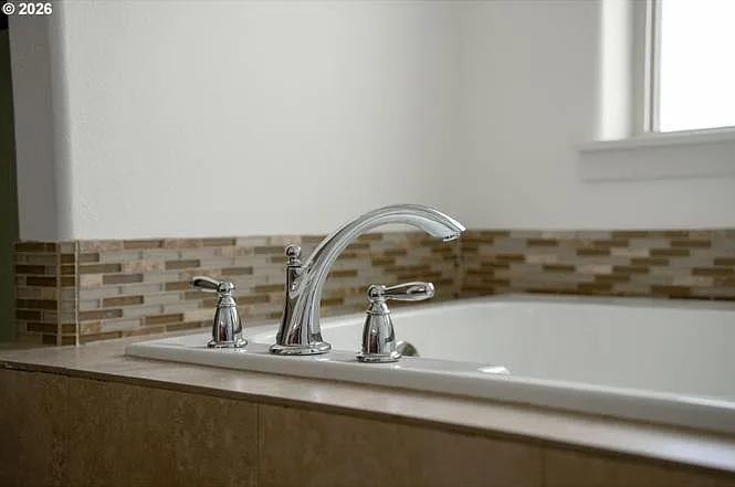 16147 SW Medallion Ln — Photo 32