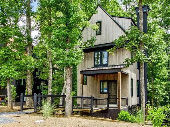 140 Arcadia Ave, Fayetteville, GA 30214