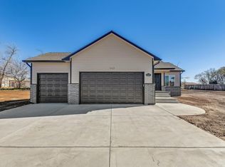 1137 S Sontag St, Derby, KS 67037