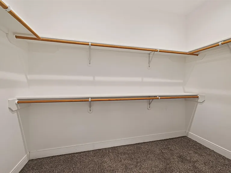 1343 Alpha Ln — Photo 36