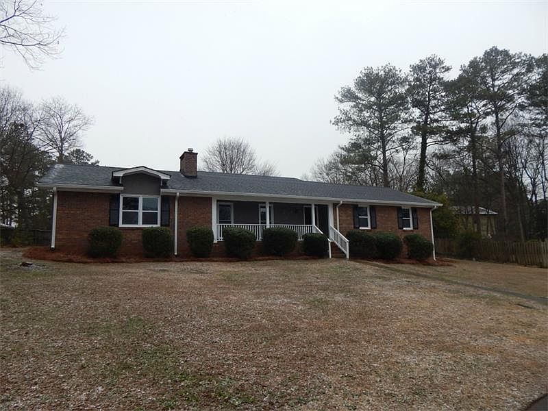 1st image of 220 Machelle Ln